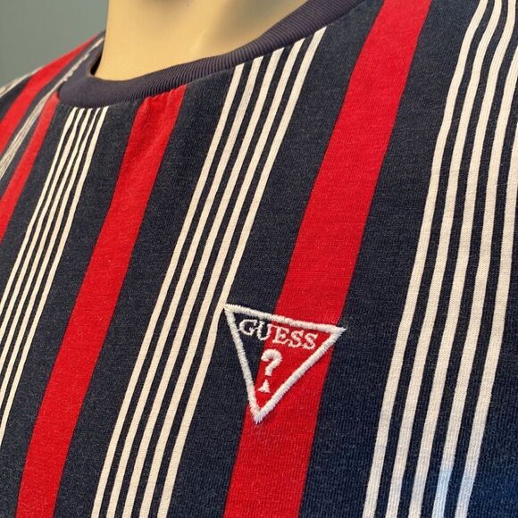 Guess Small Tshirt Stripes Navy/red/white Brand logo embroidered on upper chest - Picture 2 of 5